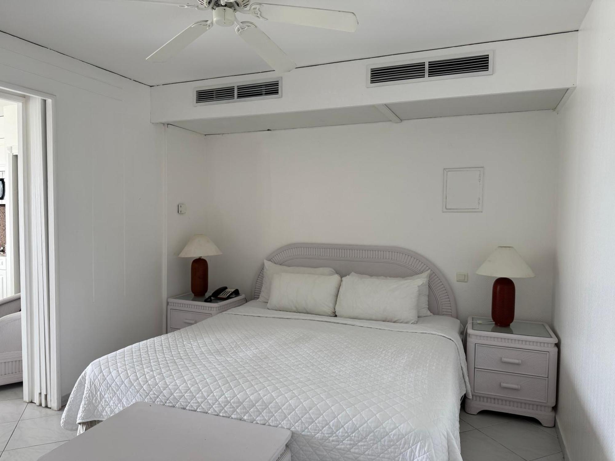 Sapphire Beach Club Resort Cupecoy  외부 사진